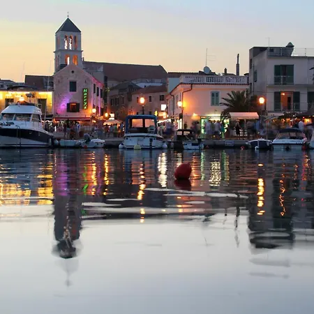 Nola * Vodice