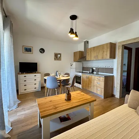 Nola Lägenhet Vodice